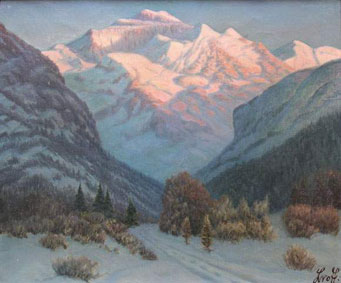 Montagne enneigée à la tombée de nuit